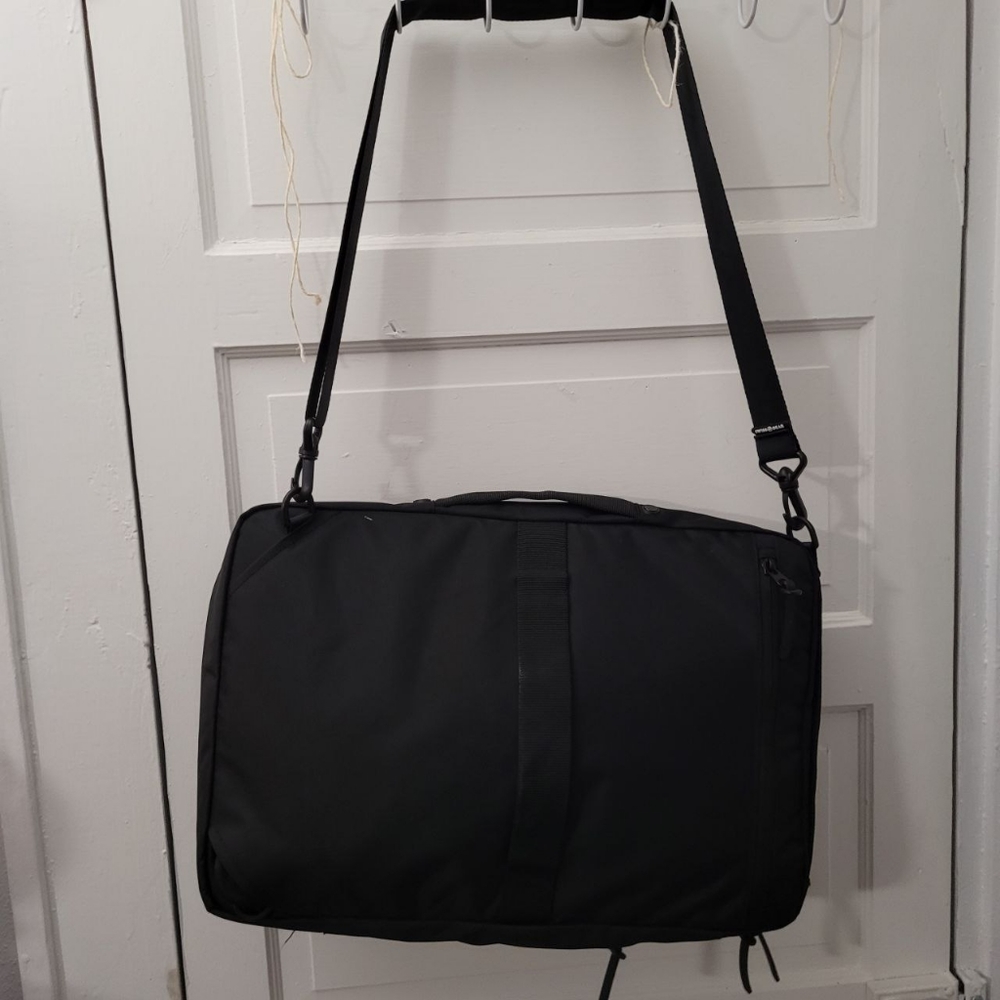 SWISSGEAR Hybrid 19” Backpack/Messenger - Black - Picture 14 of 15